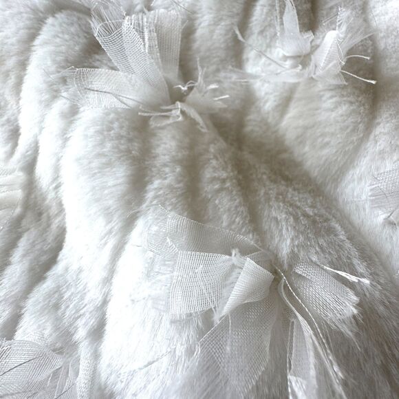 Pottery Barn x LoveShackFancy Sweet Bows Fur Pillow Standard Sham White Bow NWOT - Picture 3 of 6